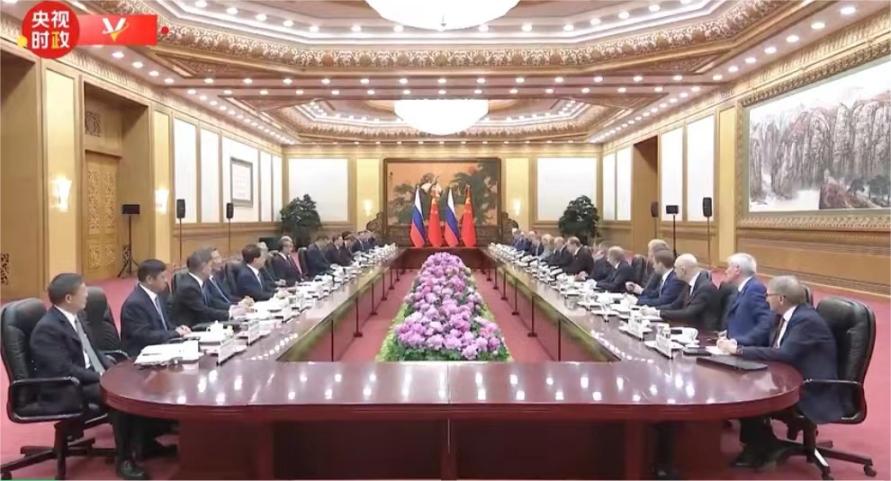习近平：中俄关系始终稳定向前发展